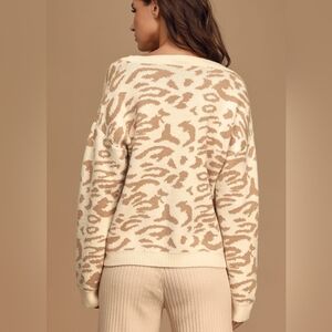 Lulu's Cream and Tan Patterned Sweater